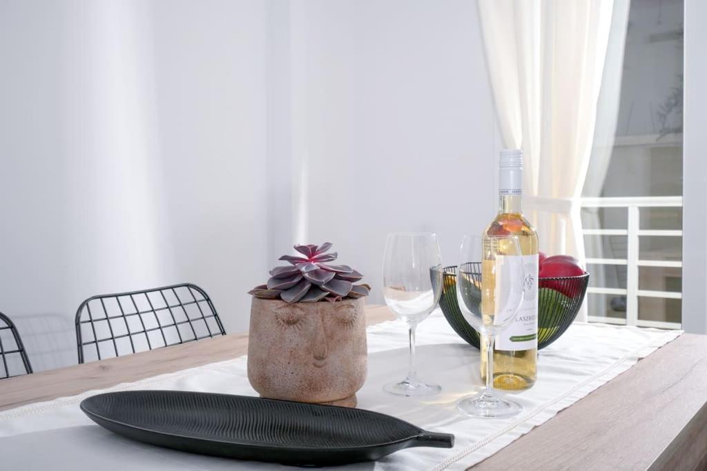 Marie'S Luxury City Center Apartment Candia Esterno foto
