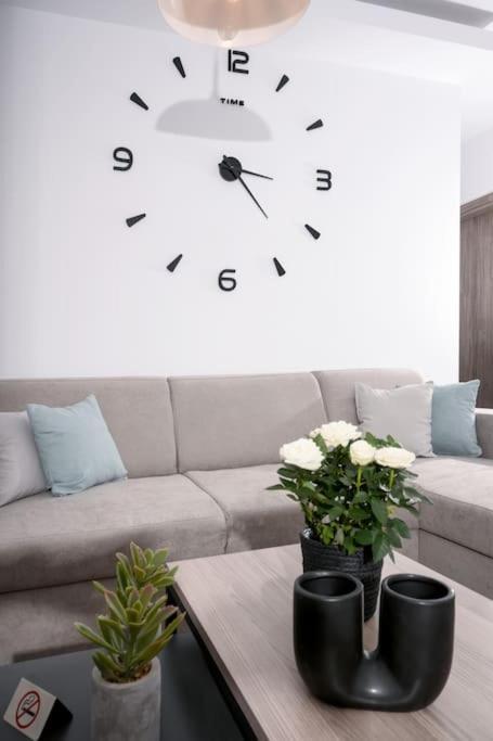 Marie'S Luxury City Center Apartment Candia Esterno foto